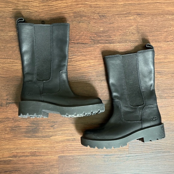 UGG Holzer Waterproof Combat Boot Black Leather - Picture 2 of 6